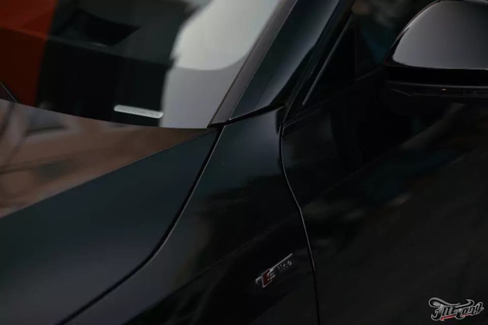 Классический карбон под матовым лаком в салоне Audi A7 и комплекс детейлинг-услуг